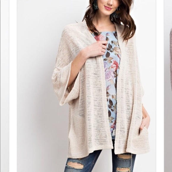 Last chance π1οΈβ£Left Rose pocket kimono - Picture 3 of 8